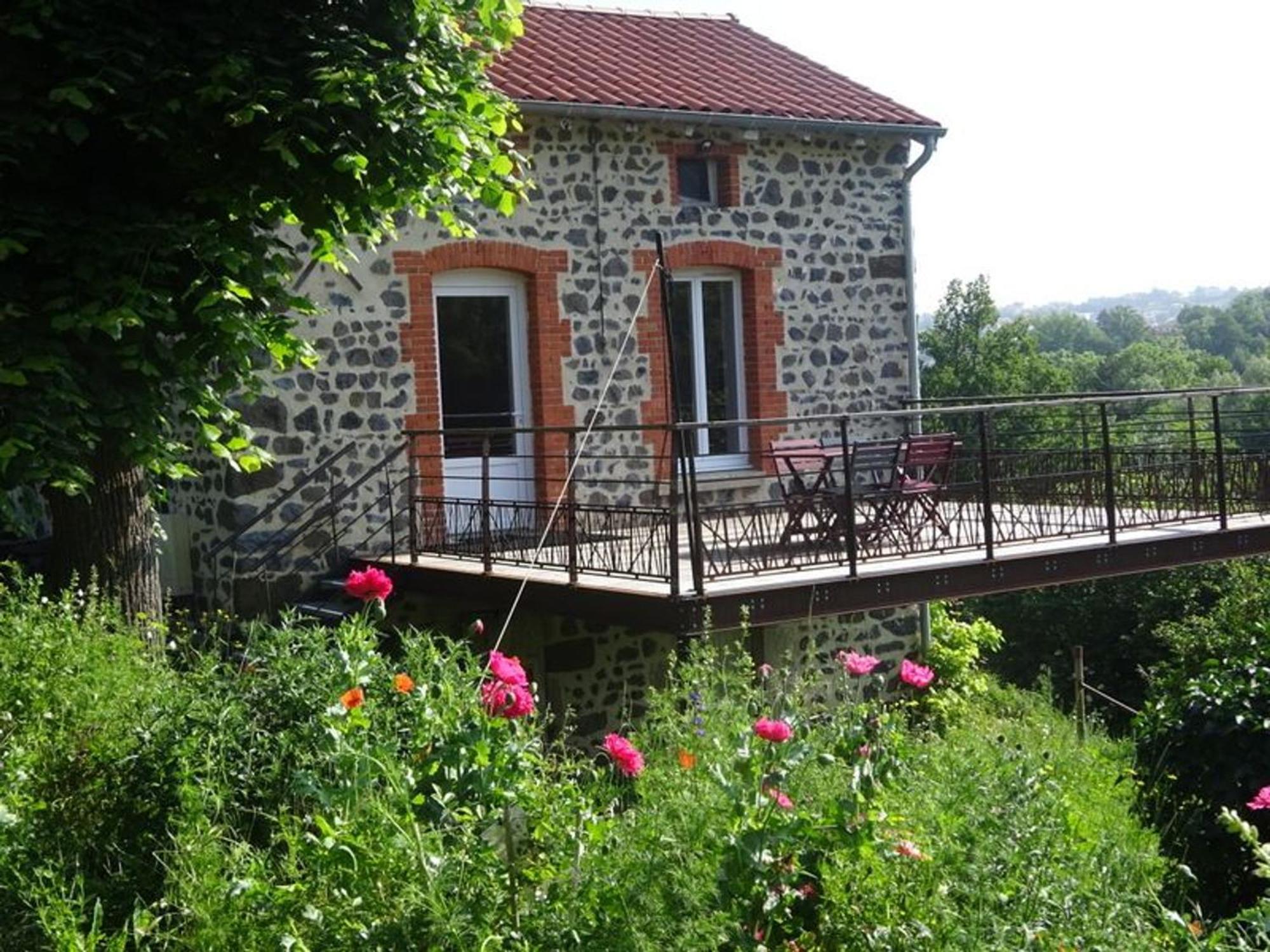 Gite Charmant Avec Terrasse Et Wifi Au Puy-En-Velay - Fr-1-582-331 Le Puy-en-Velay Buitenkant foto